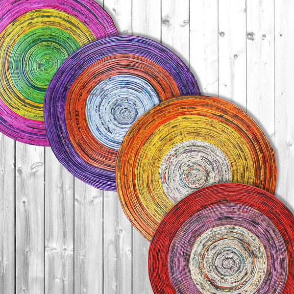 Newspaper table mat - Round, small; 9 colours