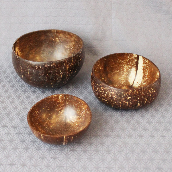 Coconut shell bowls - smooth; 3 sizes