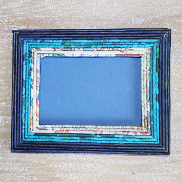 Newspaper picture frames - regular; 5 colours