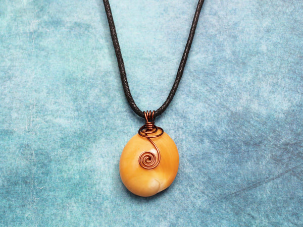 Seashell pendants; wire-wrapped - 4 designs