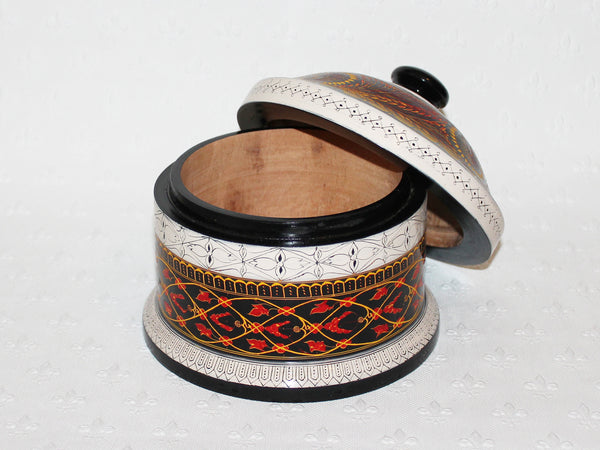 Lacquer pots, domed lid - hand-etched; 2 sizes
