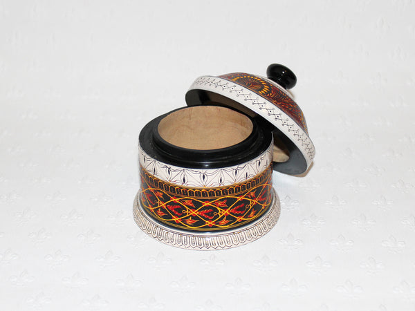 Lacquer pots, domed lid - hand-etched; 2 sizes