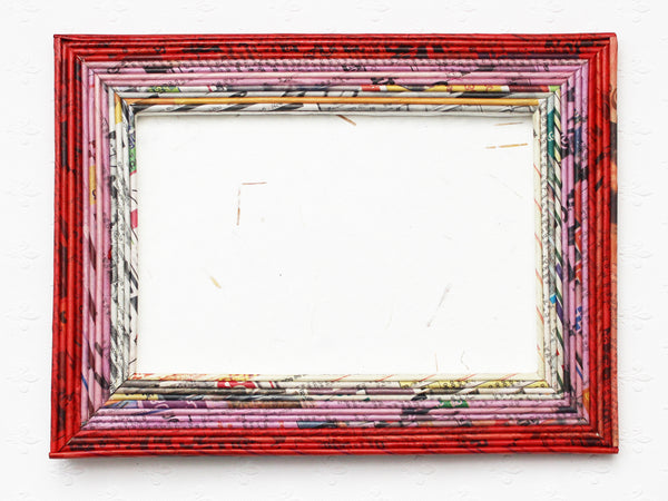 Newspaper picture frames - Large; 8 colours