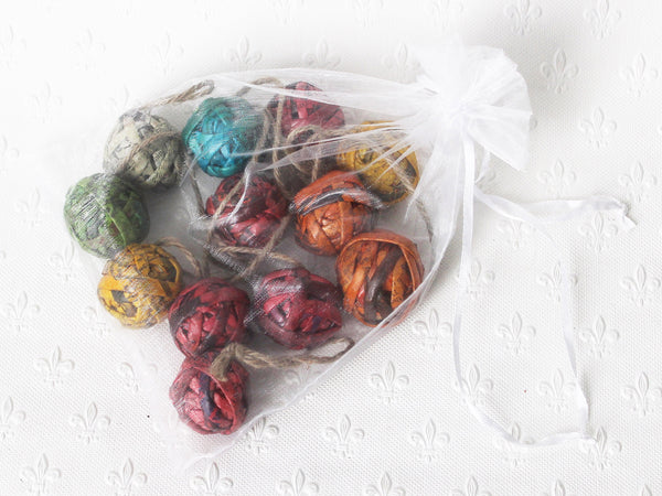 Newspaper ornaments, small - garland of 12 baubles; assorted colours