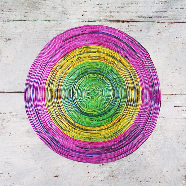 Newspaper table mat - Round, small; 9 colours