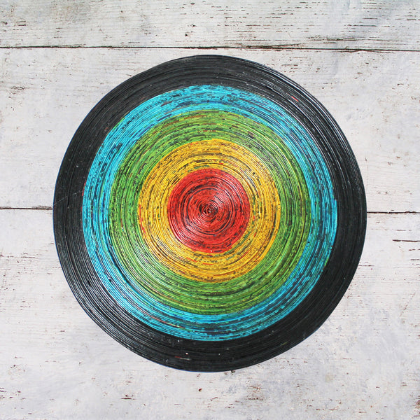 Newspaper table mat - Round, small; 8 colours