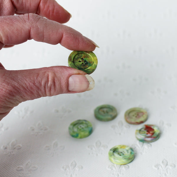 Buttons made from upcycled plastic bottle tops - set of 4