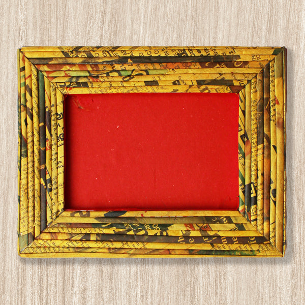 Newspaper picture frames - regular; 7 colours